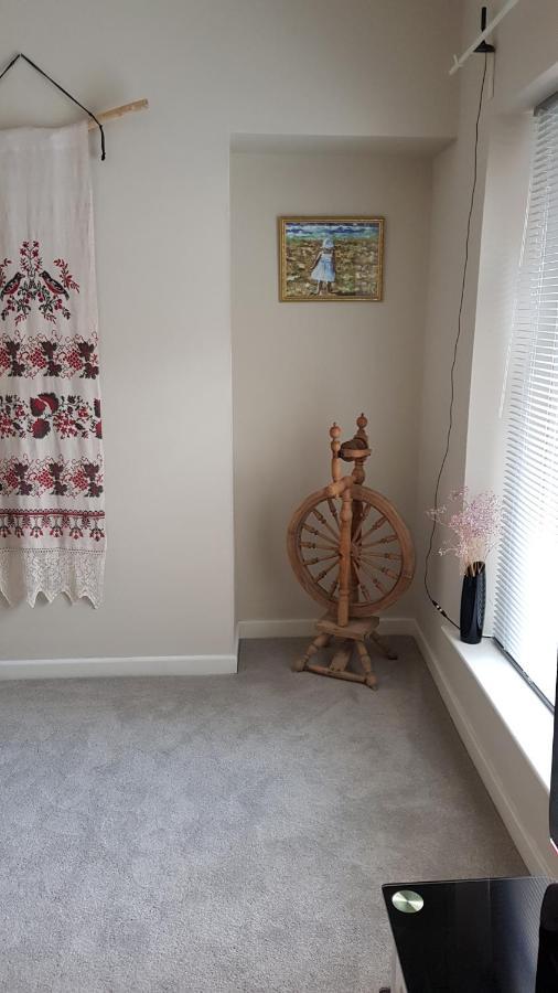 Art Studio Apartment Briton Ferry Exterior foto